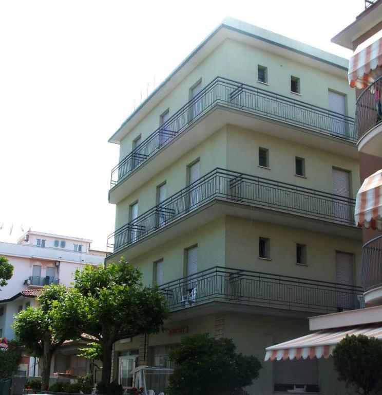 Hotel Ronconi ريميني المظهر الخارجي الصورة