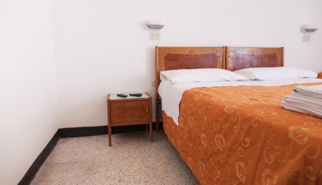 Hotel Ronconi ريميني الغرفة الصورة