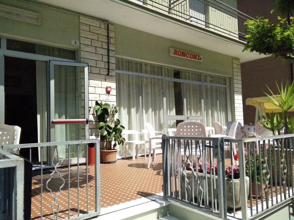 Hotel Ronconi ريميني المظهر الخارجي الصورة