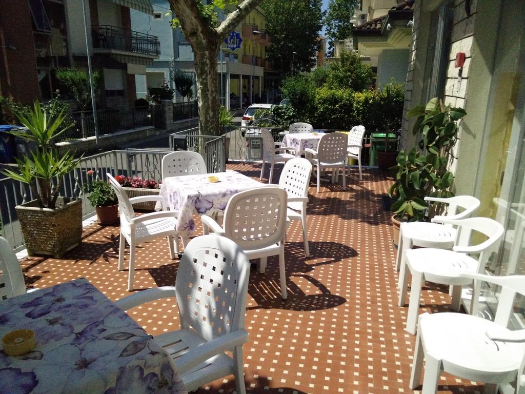 Hotel Ronconi ريميني المظهر الخارجي الصورة