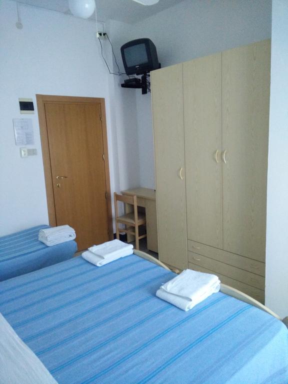 Hotel Ronconi ريميني المظهر الخارجي الصورة