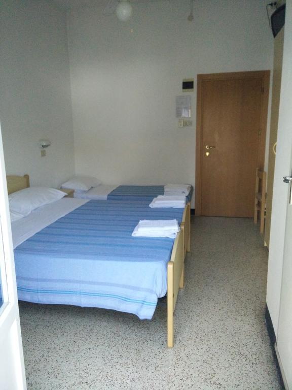 Hotel Ronconi ريميني المظهر الخارجي الصورة