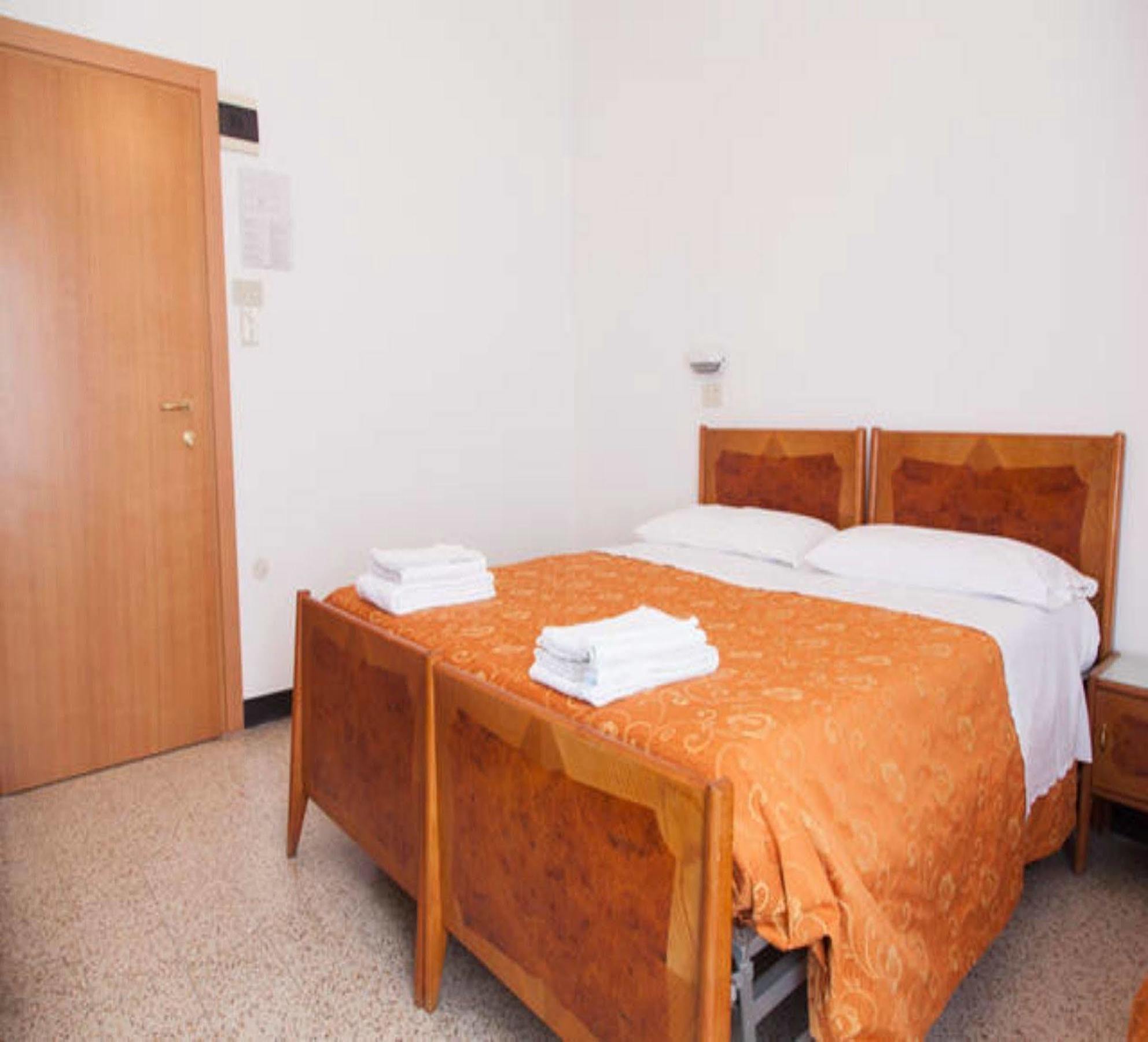 Hotel Ronconi ريميني المظهر الخارجي الصورة