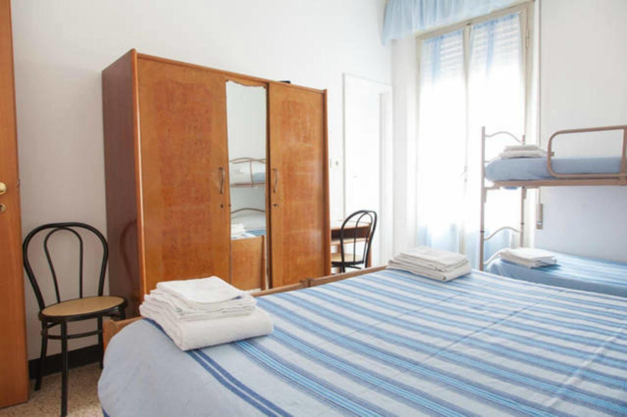 Hotel Ronconi ريميني المظهر الخارجي الصورة